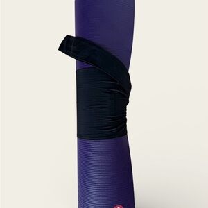 Manduka Pro Yoga Mat 6mm Purple with Archi Roll Up & Carry Mat Carrier